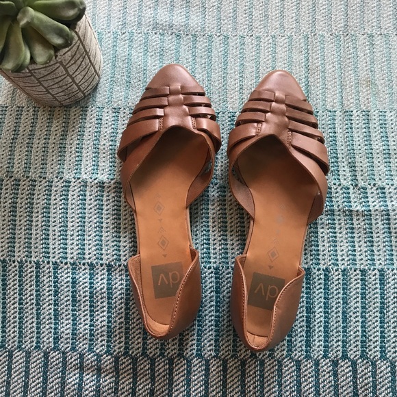 DV by Dolce Vita Shoes - DV Dolce vita brown Huarache sandal flats size 8